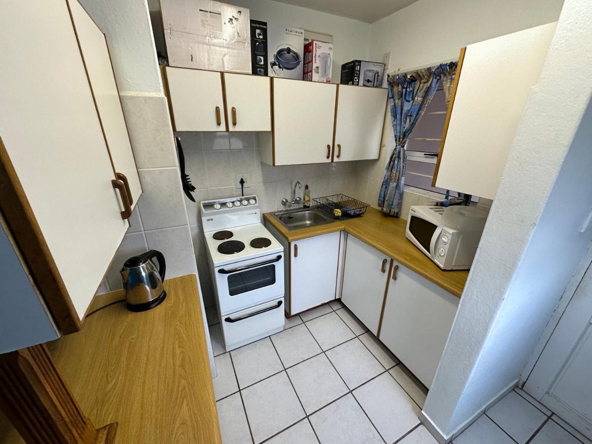 Uvongo Square 4 Appartement