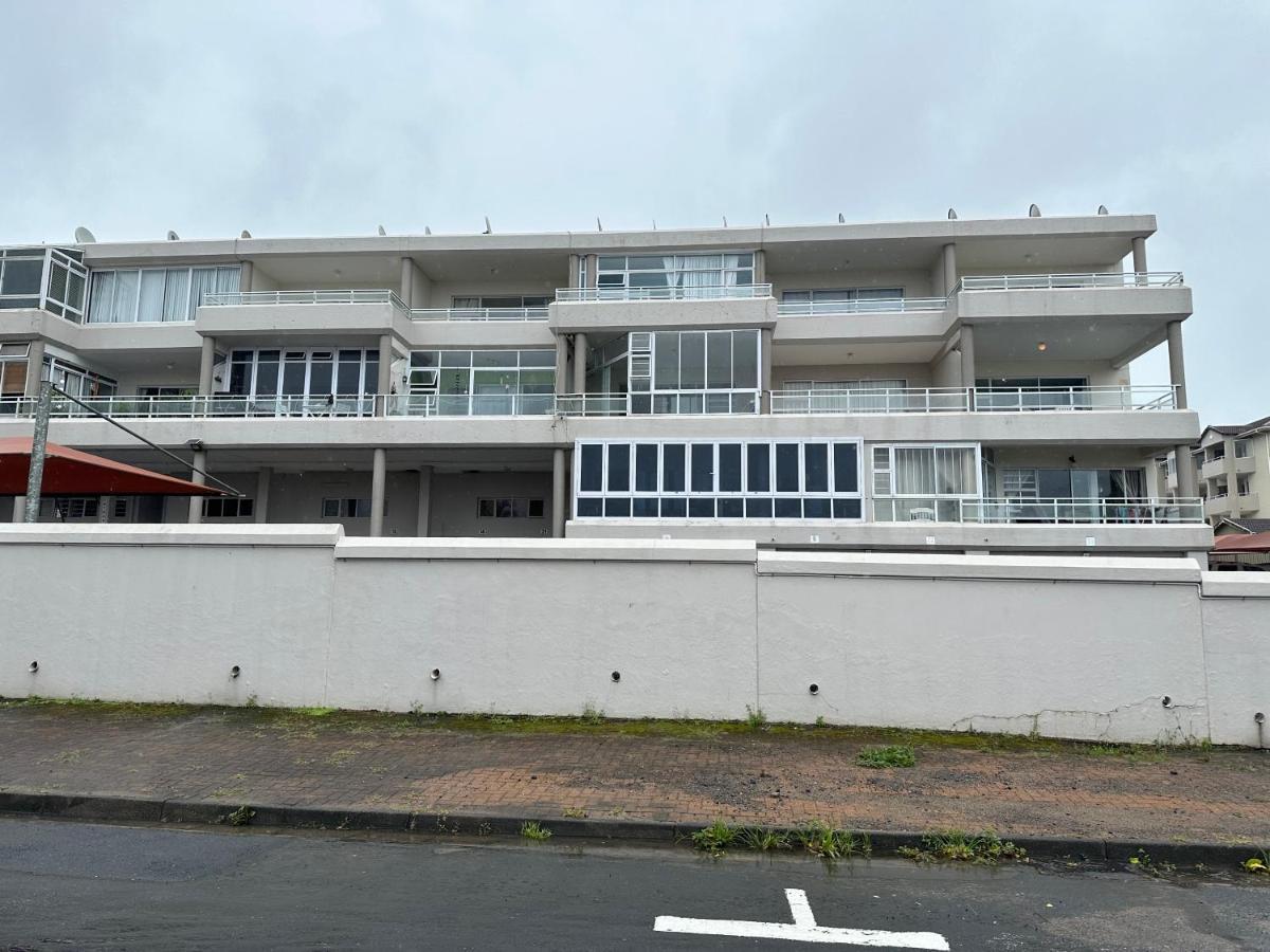 Appartement Uvongo Square 4 *